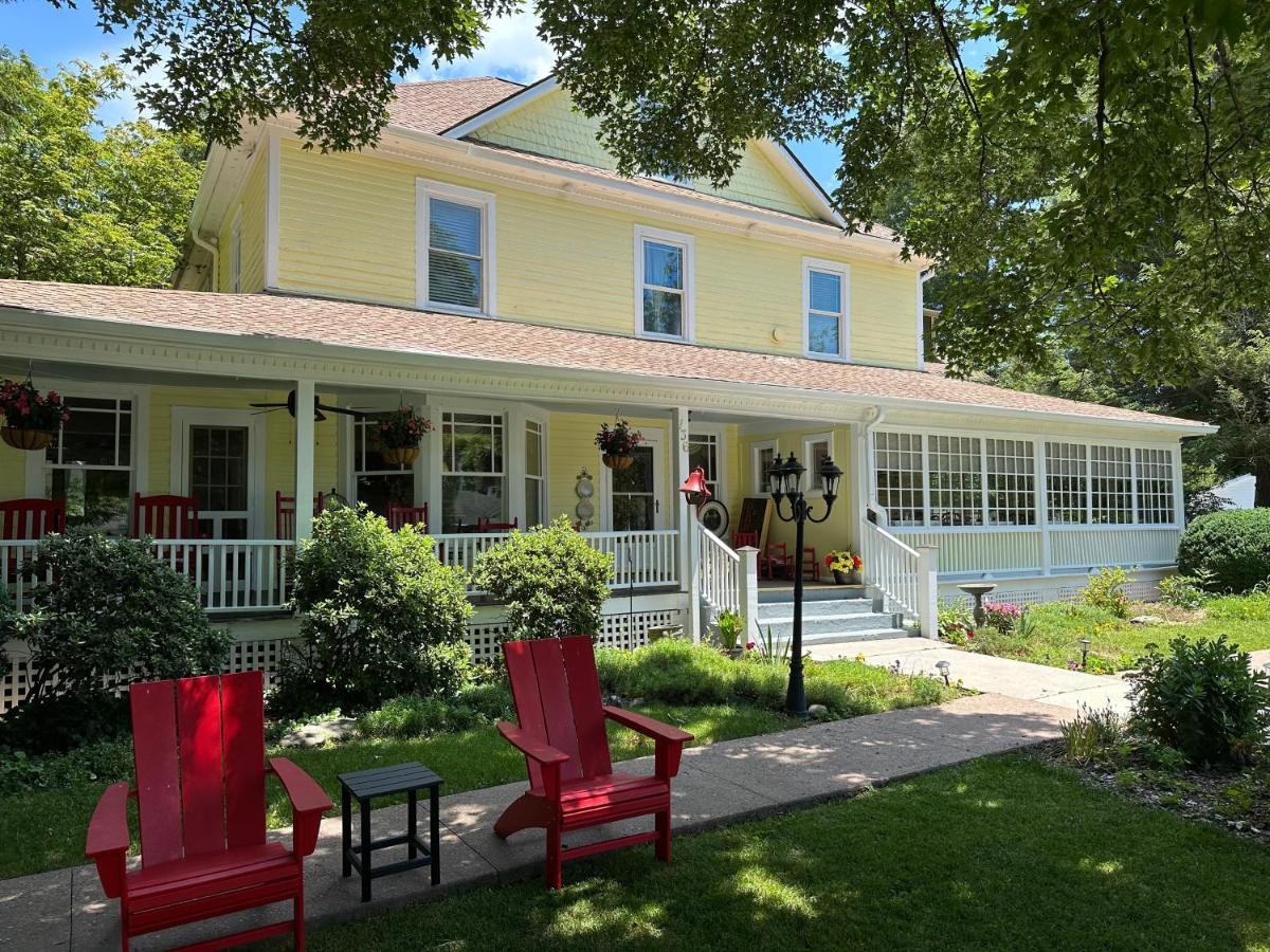 Red Rocker Inn Black Mountain Exterior photo